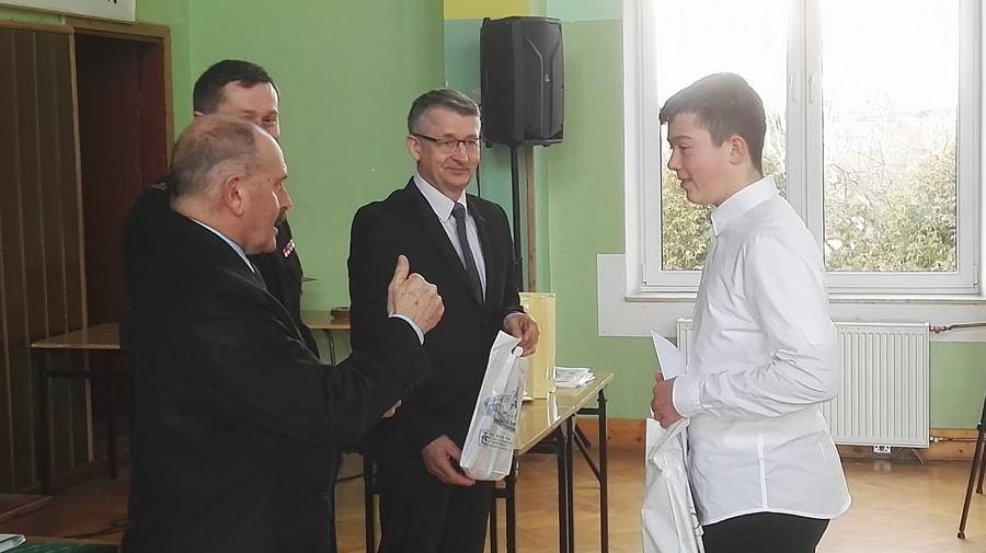 Szymon Kędzierski z Gimnazjum w Bobowej zwycięzcą Olimpiady Promocji Zdrowego Stylu Życia