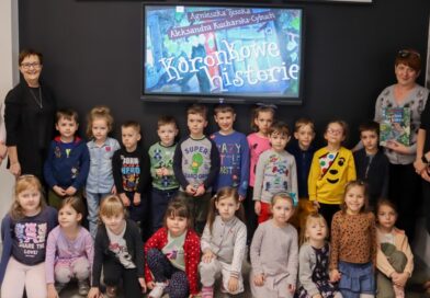 Dzieci z Przedszkola Samorządowego na lekcji bibliotecznej w Bibliotece Publicznej w Bobowej