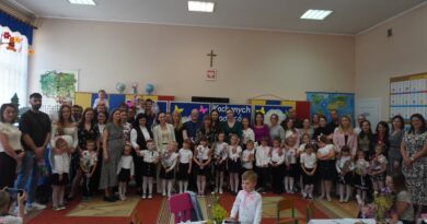 Wyjątkowa uroczystość pod hasłem „Kochanych Rodziców Mam” w Przedszkolu Samorządowym w Bobowej