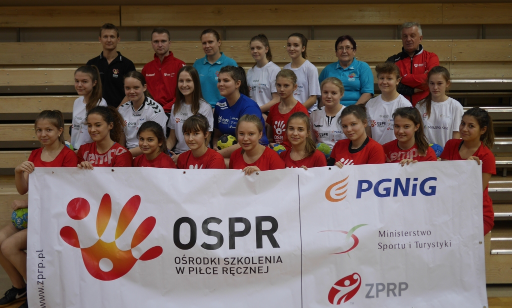 Dziewczęta z Wilczysk na sportowym Campie w Bochni