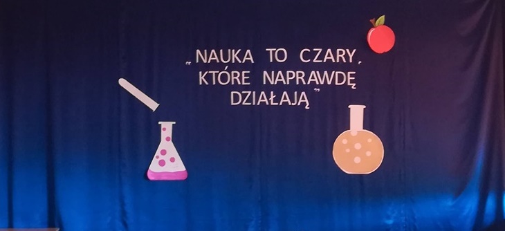 „ Nauka to czary, które naprawdę działają”- pokaz chemiczno-fizyczny w Szkole Podstawowej w Sędziszowej