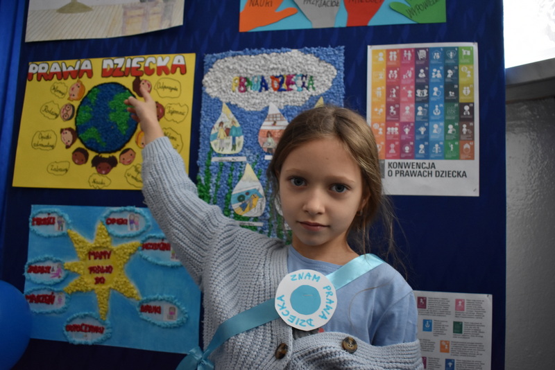 Uczniowie ze Szkoły Podstawowej w Wilczyskach świętują Międzynarodowy Dzień Praw Dziecka  wspólnie z UNICEF