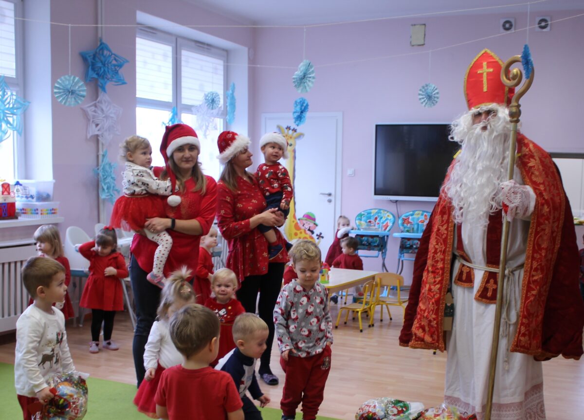 Odwiedziny Świętego Mikołaja w Samorządowym Żłobku w Sędziszowej
