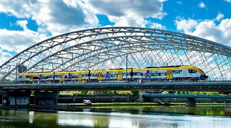 Pociągiem za złotówkę! Specjalne bilety na Dzień Dziecka i długi weekend Pociągiem za złotówkę! Specjalne bilety na Dzień Dziecka i długi weekend